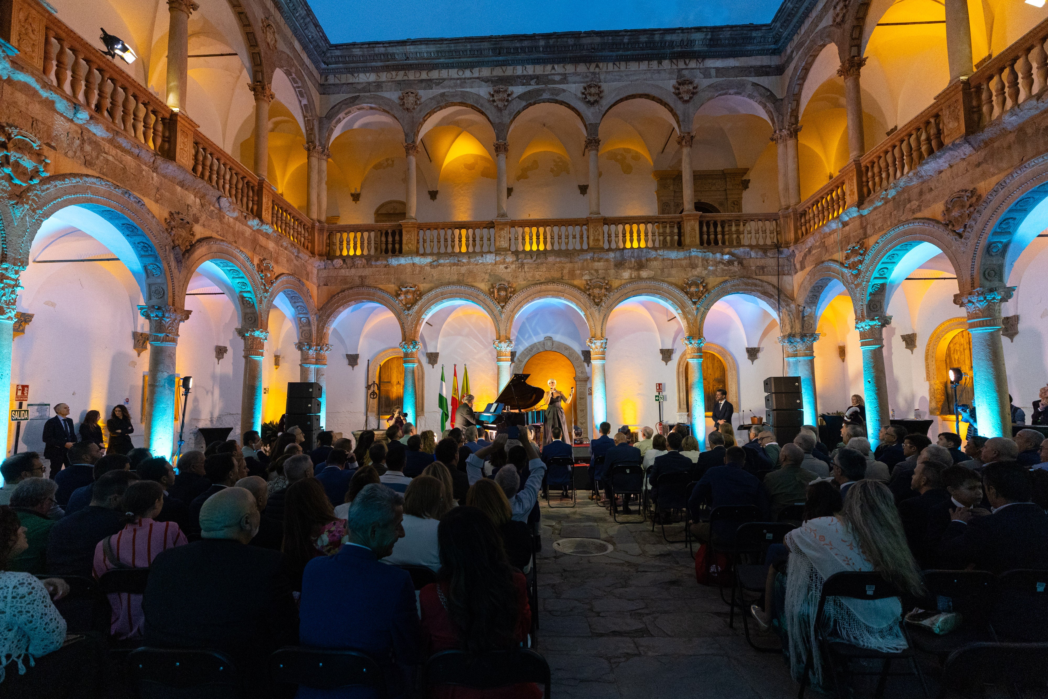 Las imágenes de la inauguración del castillo de La Calahorra este miércoles