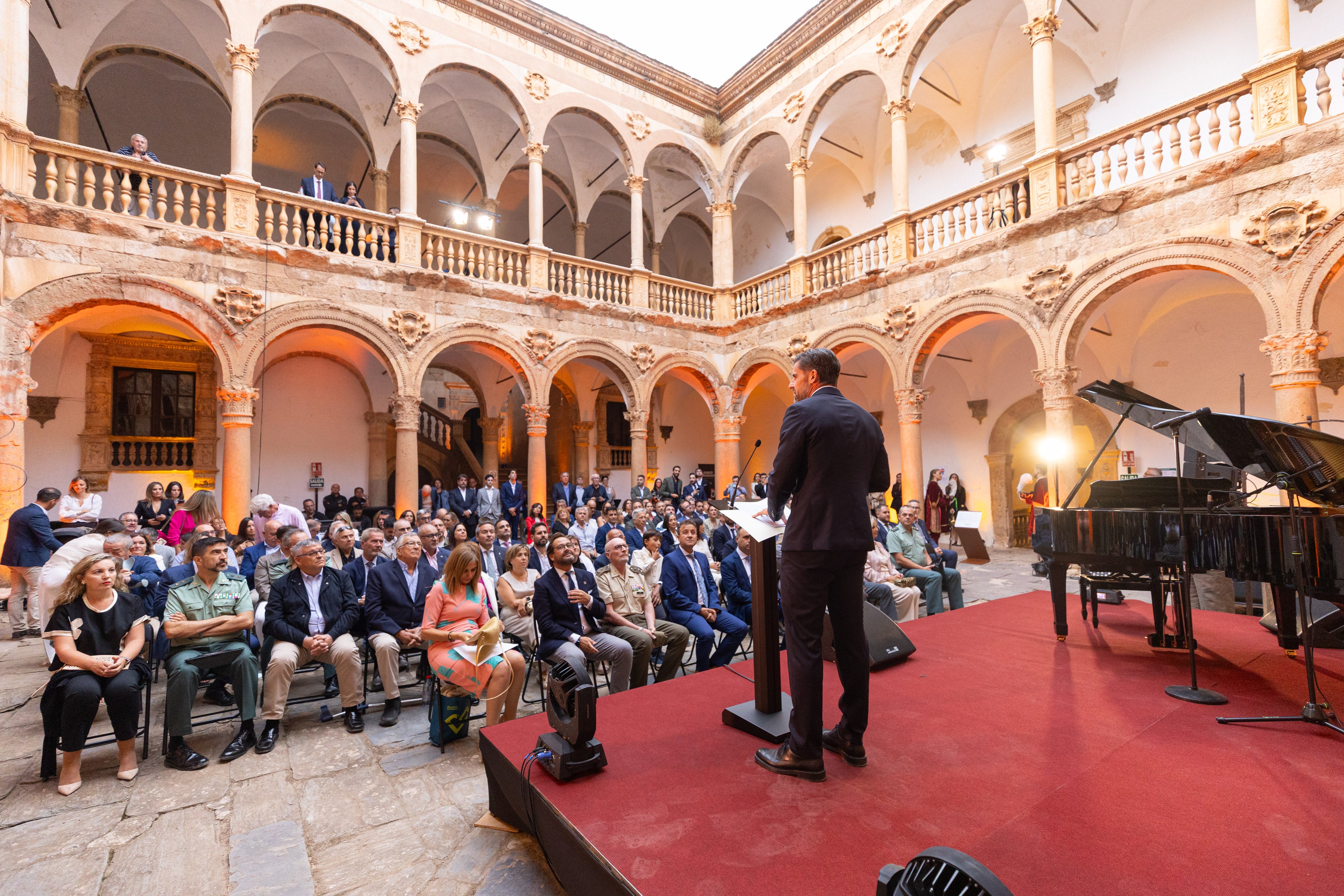 Las imágenes de la inauguración del castillo de La Calahorra este miércoles