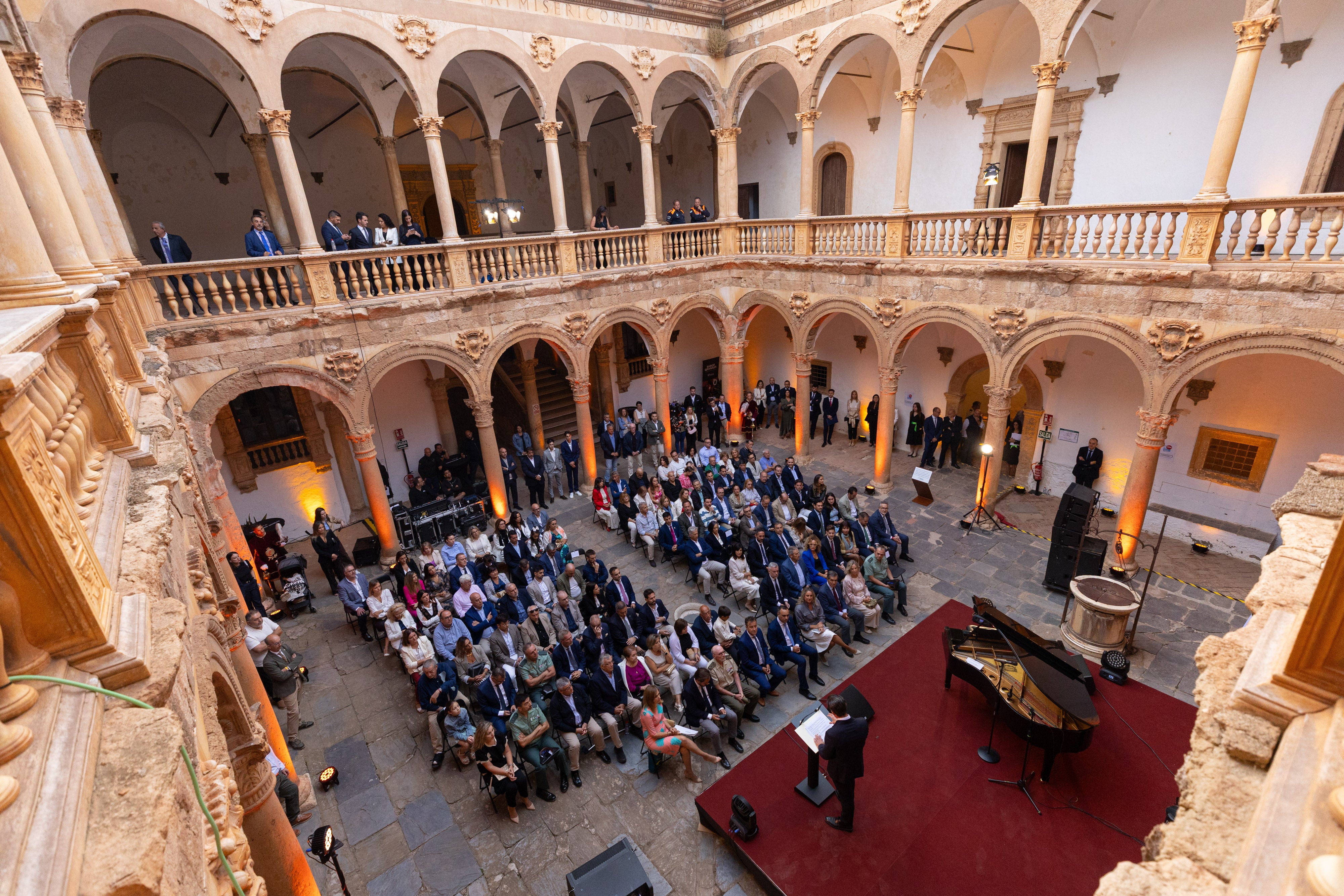 Las imágenes de la inauguración del castillo de La Calahorra este miércoles