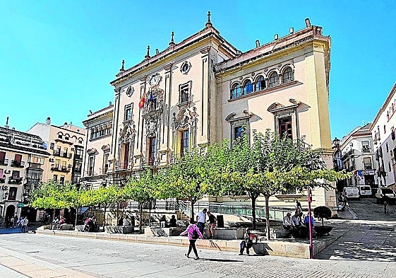 Ayuntamiento de Jaén, uno de los más endeudados de España.