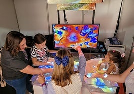 La Universidad de Jaén sale a la calle un año más para acercar la ciencia a la ciudadanía