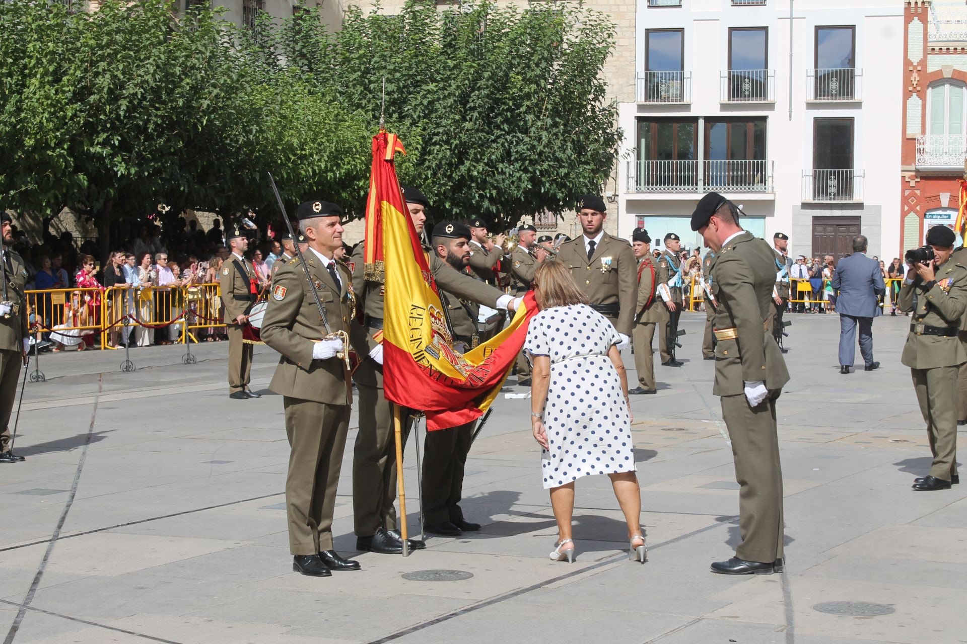 Las imágenes de los 450 civiles que juran bandera en Jaén
