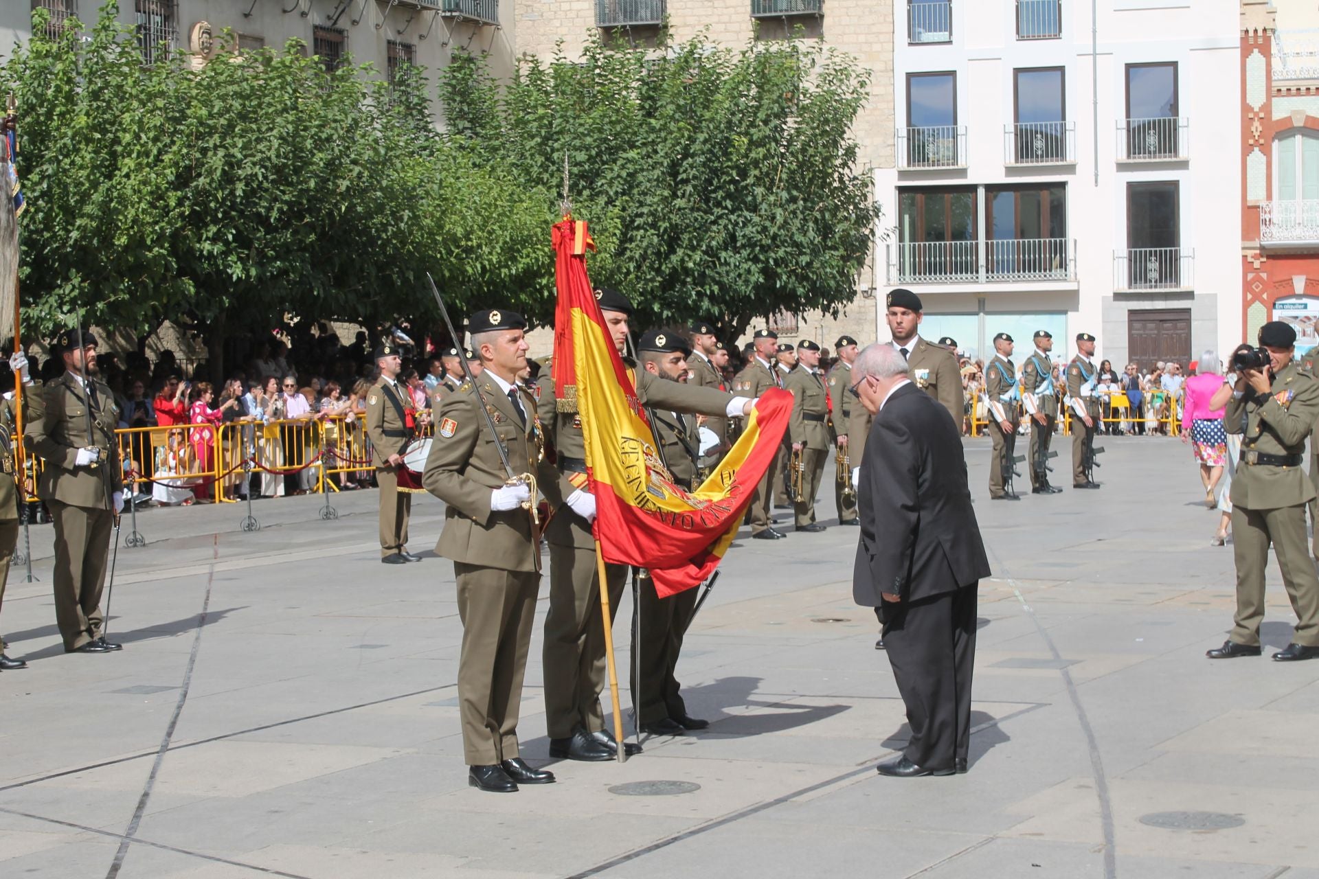 Las imágenes de los 450 civiles que juran bandera en Jaén