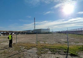 Vista del terreno cedido por el Ayuntamiento de Granada para levantar la nueva nave del Banco de Alimentos de Granada