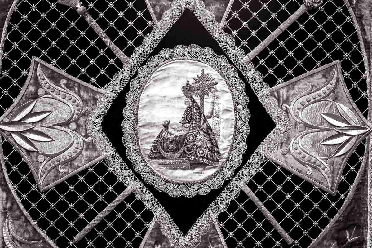 Las imágenes más íntimas de la procesión de la Virgen de las Angustias