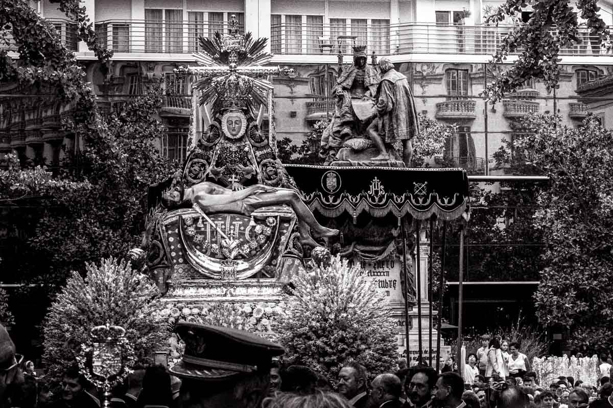 Las imágenes más íntimas de la procesión de la Virgen de las Angustias