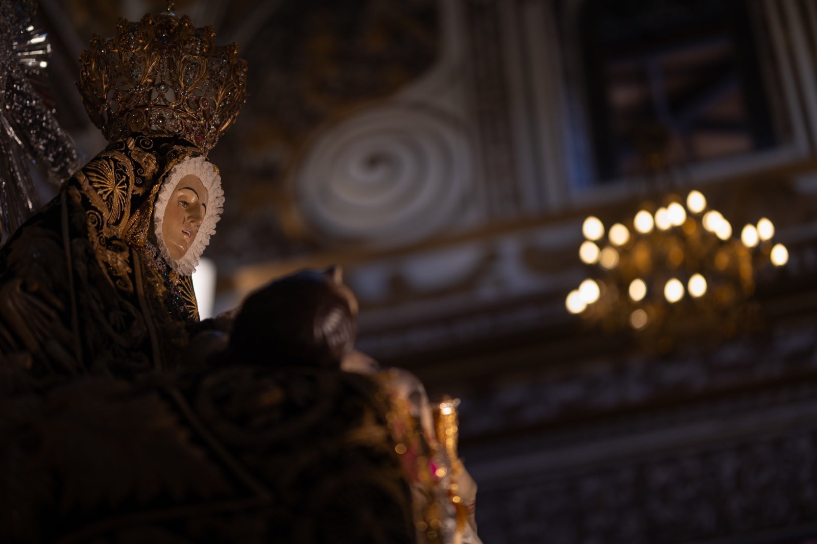 Las imágenes de la procesión de la Patrona por las calles de Granada