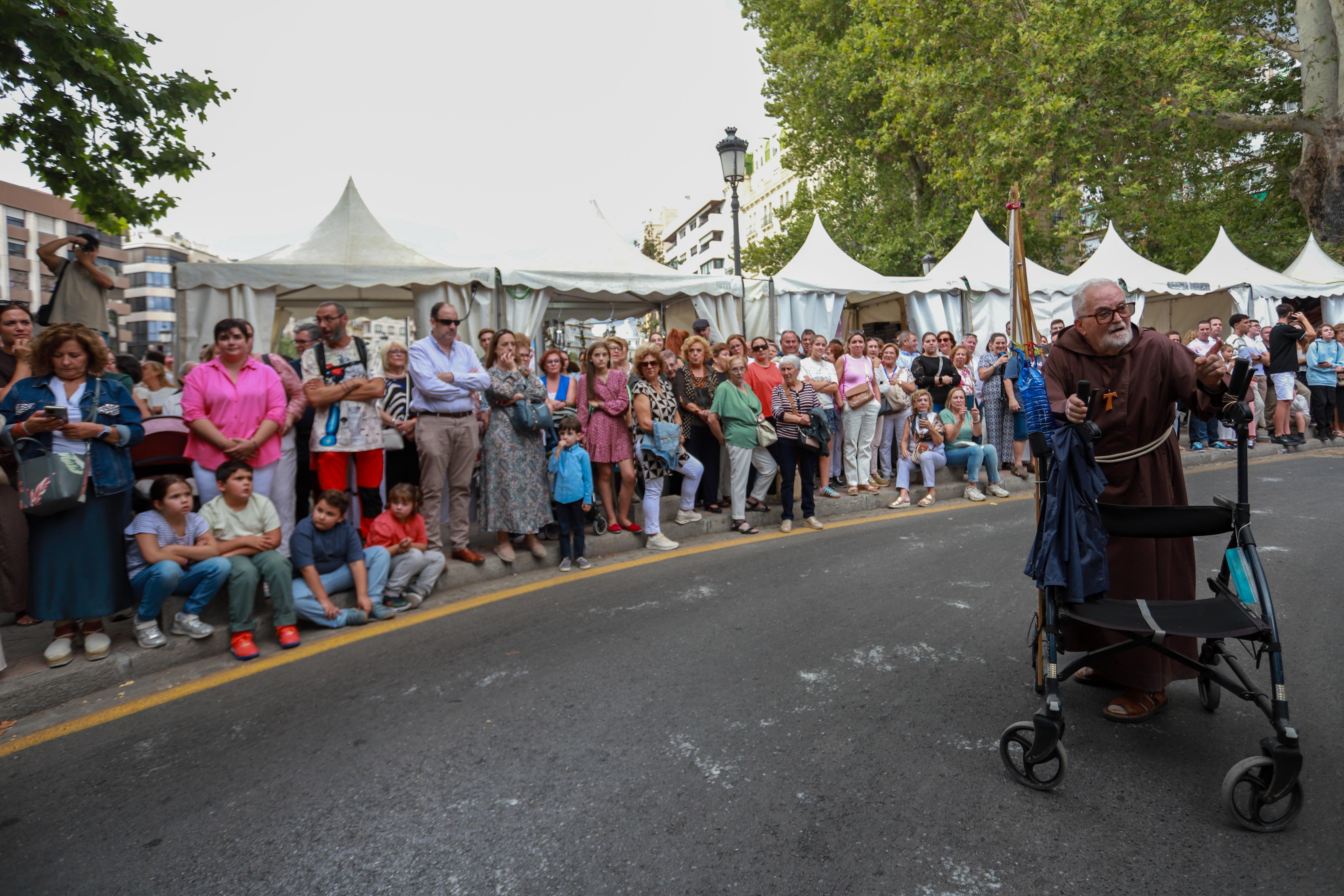 Las imágenes de la procesión de la Patrona por las calles de Granada