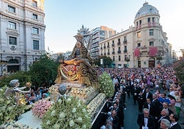 Procesión de la Virgen de las Angustias en un año anterior