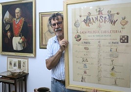 Miguel Ruiz de Almodóvar, en el museo familiar que mantiene con su propio esfuerzo en Órgiva.