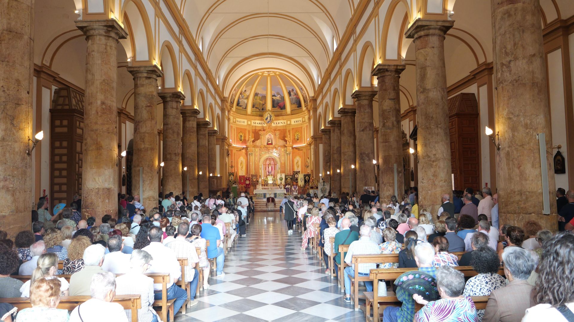 Las imágenes del entierro de Antonio Campos en Berja