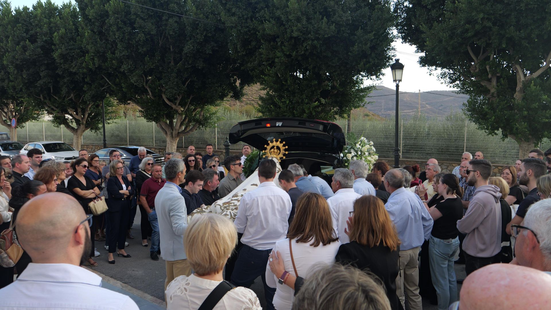 Las imágenes del entierro de Antonio Campos en Berja
