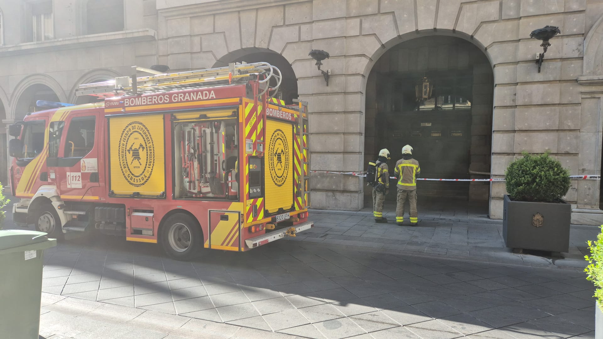 El incendio en el edificio de Correos, en imágenes