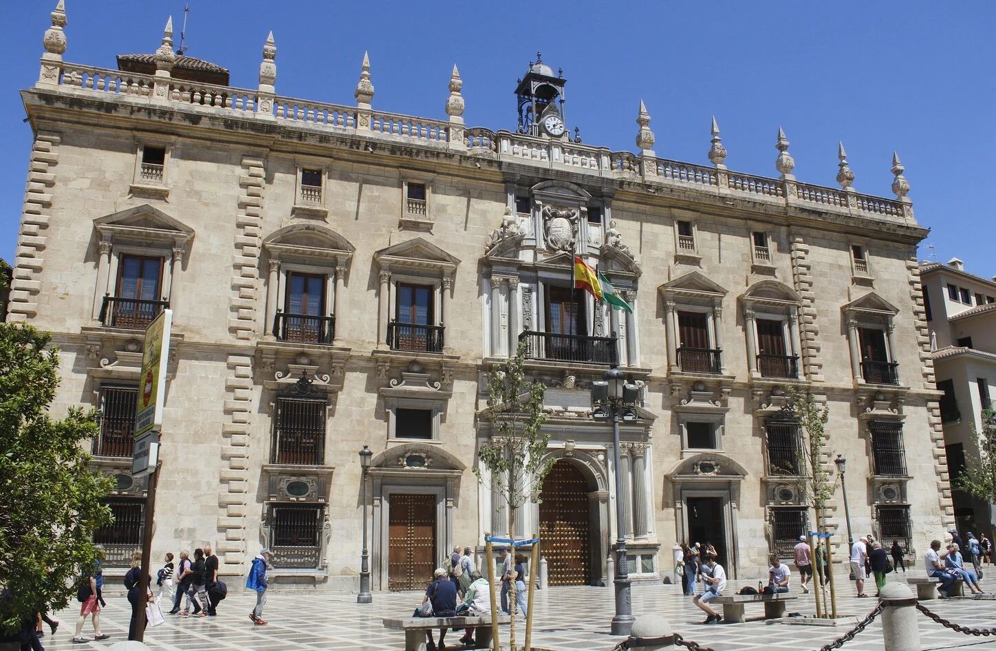 Condenado a ocho años de prisión en Granada por violar a una joven en casa de su amiga