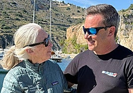 Jane Goodall en el barco de Open Water buscando ballenas por La Herradura.