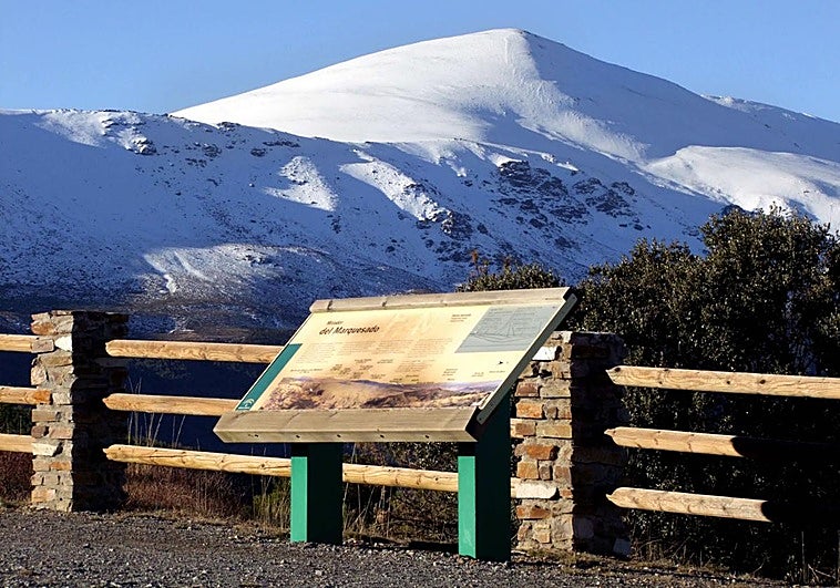 El mirador más alto de Andalucía: a más de 2.000 metros y rodeado de naturaleza y nieve
