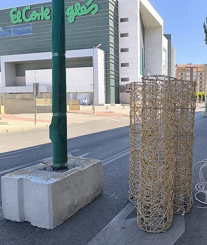 Imagen secundaria 2 - Montajes, atascos y avisos de cortes de tráfico en Jaén: menos de 48 horas para la Magna