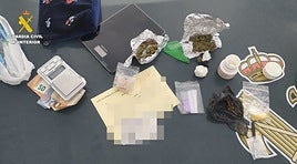 Drogas intervenidas a la mujer en Albolote.