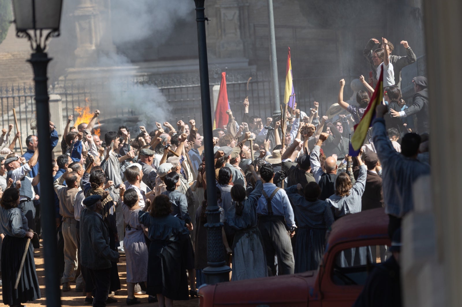 Las imágenes de los Javis en la Plaza de Santa Ana rodando para su nueva película