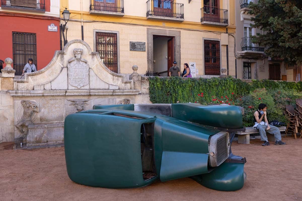 Las imágenes de los Javis en la Plaza de Santa Ana rodando para su nueva película