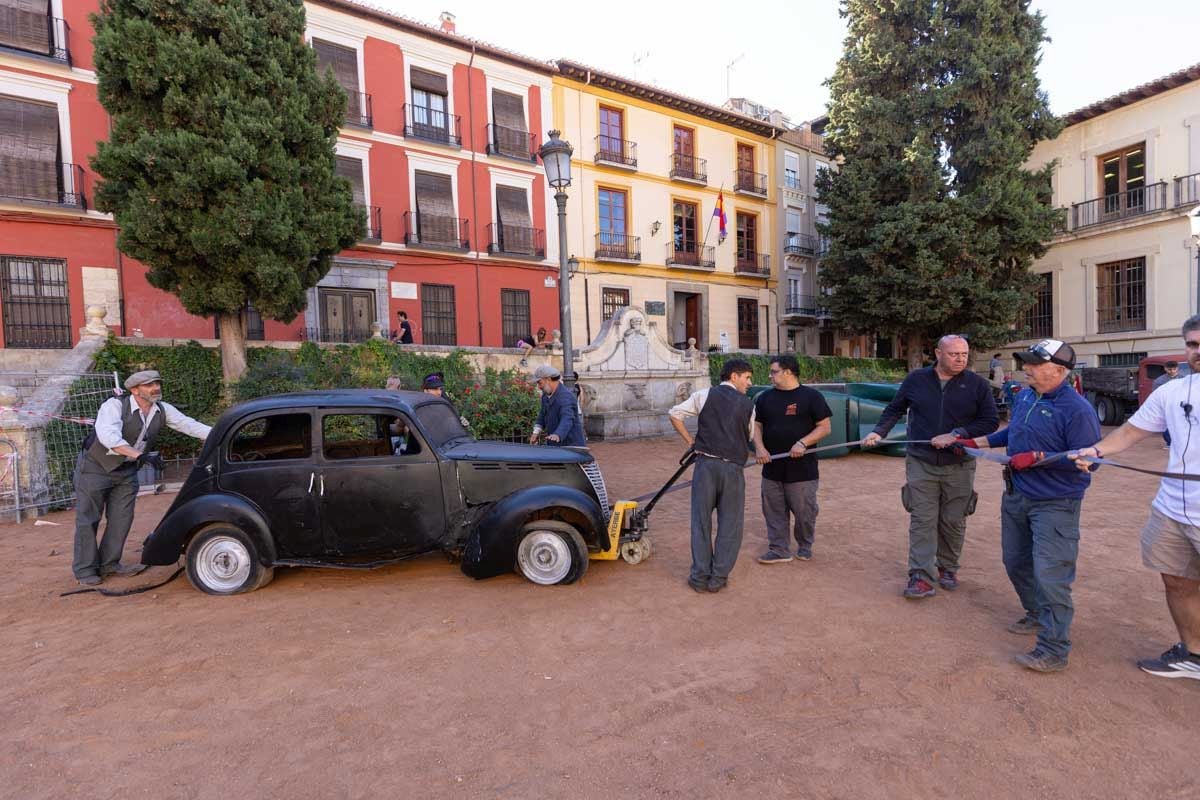 Las imágenes de los Javis en la Plaza de Santa Ana rodando para su nueva película
