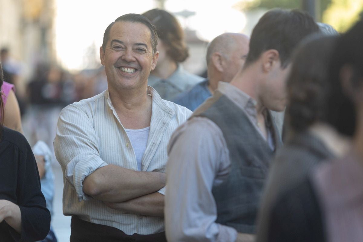 Las imágenes de los Javis en la Plaza de Santa Ana rodando para su nueva película
