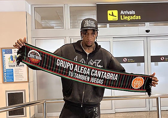 Jassel Pérez, a su llegada a Cantabria, donde está cedido.