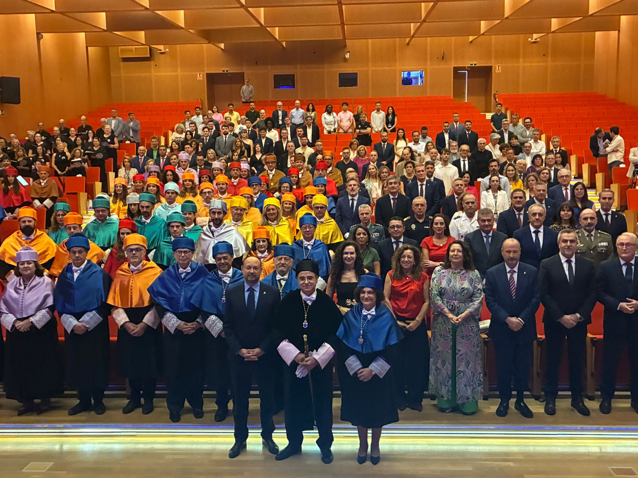 Foto de familia de la inauguración oficial del curso académico de la Universidad de Almería.