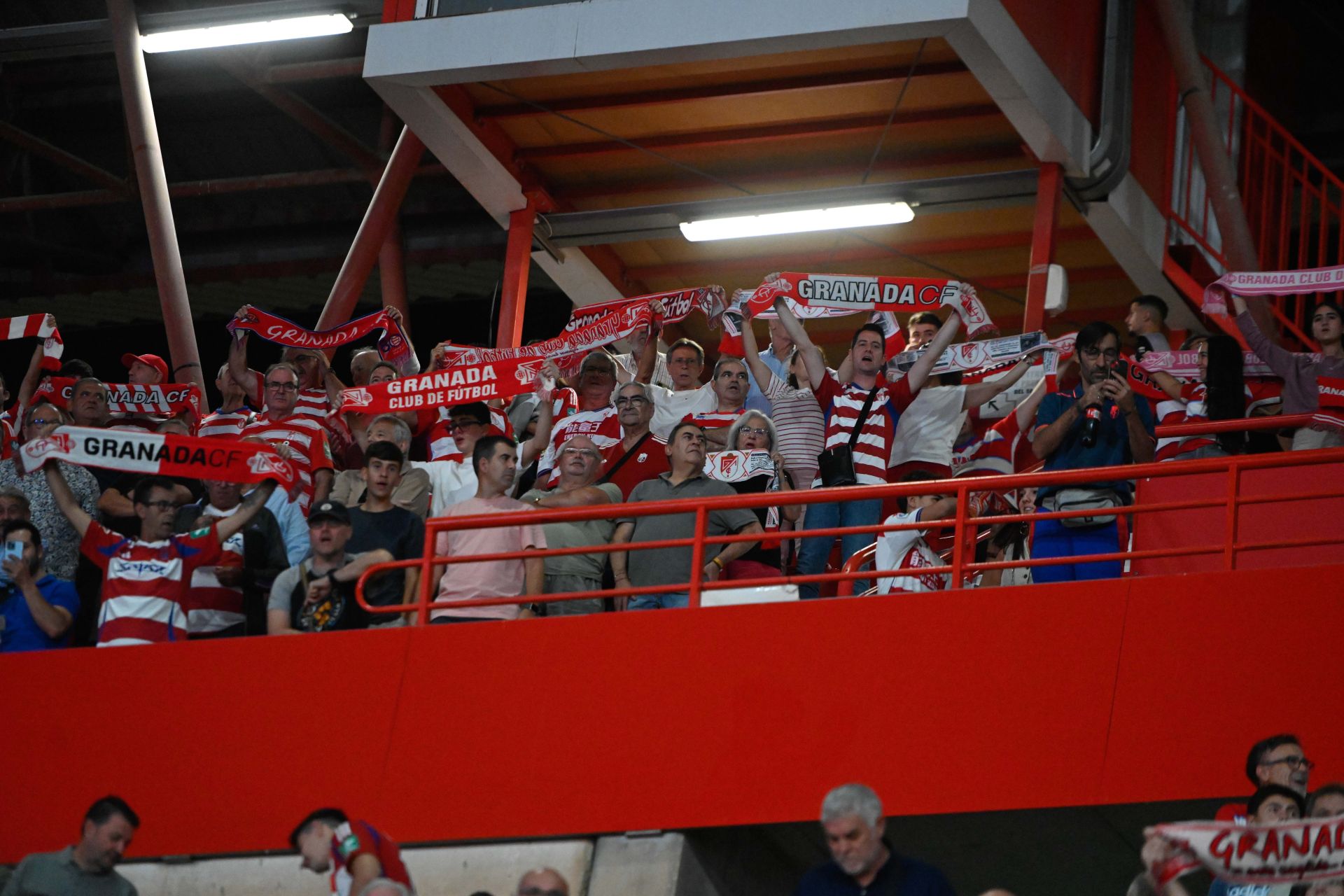 Encuéntrate en Los Cármenes durante el Granada-Real Sociedad B