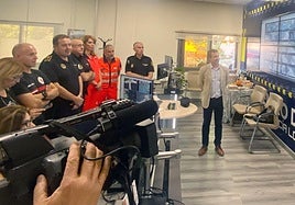 Visita del alcalde, Julio Millán, al centro de seguridad.