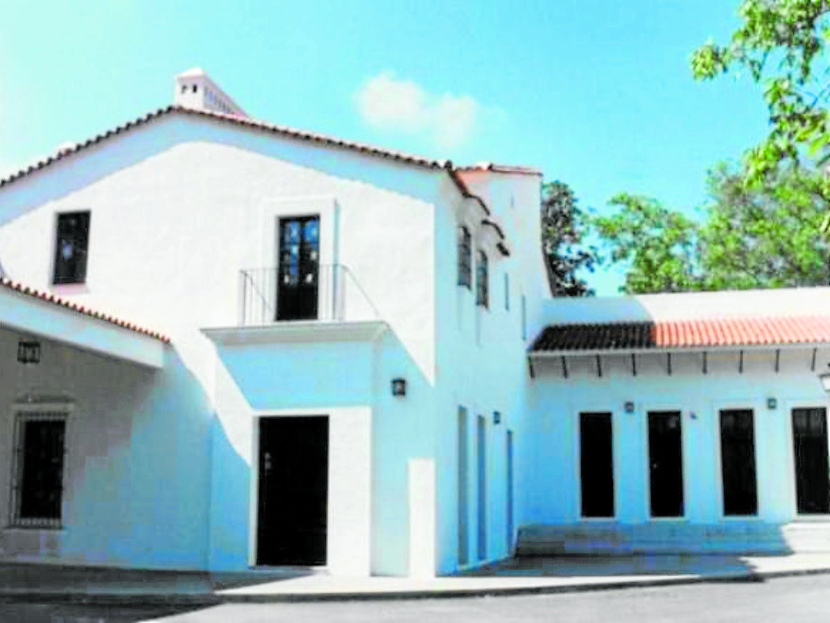 Villa turística vendida por la Junta en la localidad onubense de Fuenteheridos.