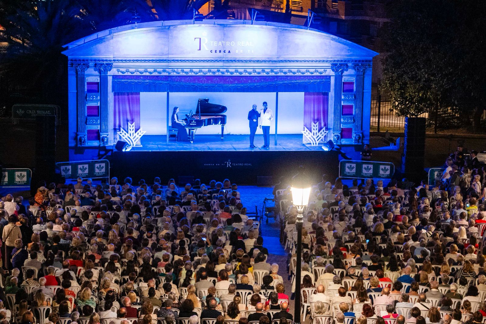 El Teatro Real conquista a miles de granadinos