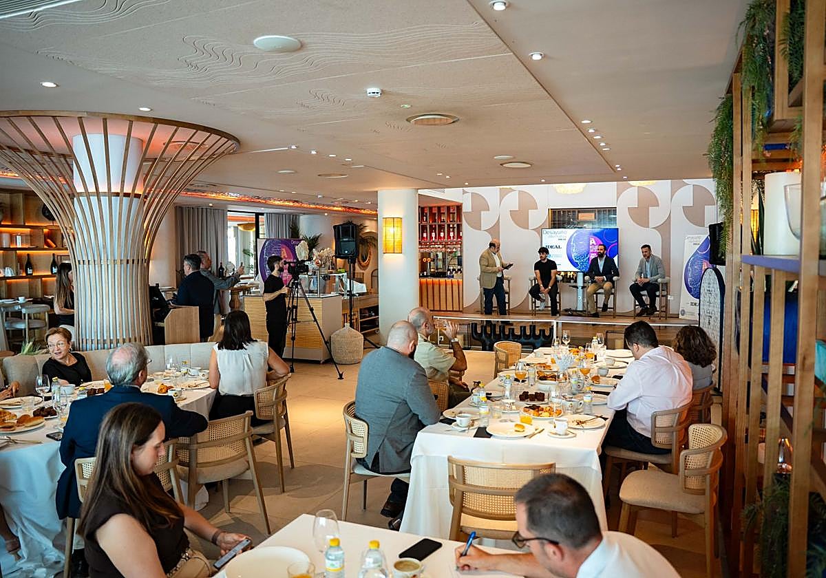 El desayuno informativo sobre la Inteligencia Artificial, en fotos