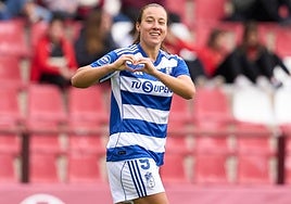 La nazarí Sonya Keefe celebra su gol anotado en Las Gaunas con el Granada.