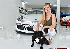 La almuñequera Solange Janssens se convierte en piloto.