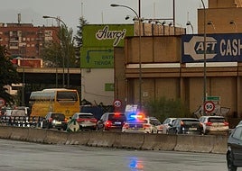 Problemas de tráfico en la Avenida de Andalucía.