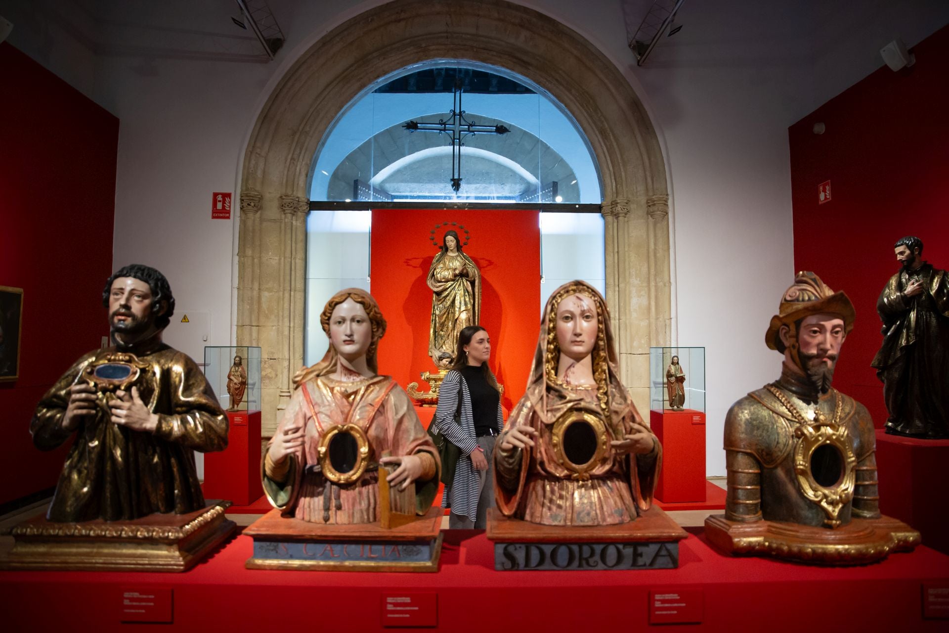 La impresionante exposición con las mejores obras de las universidades de Granada y Sevilla en el Hospital Real