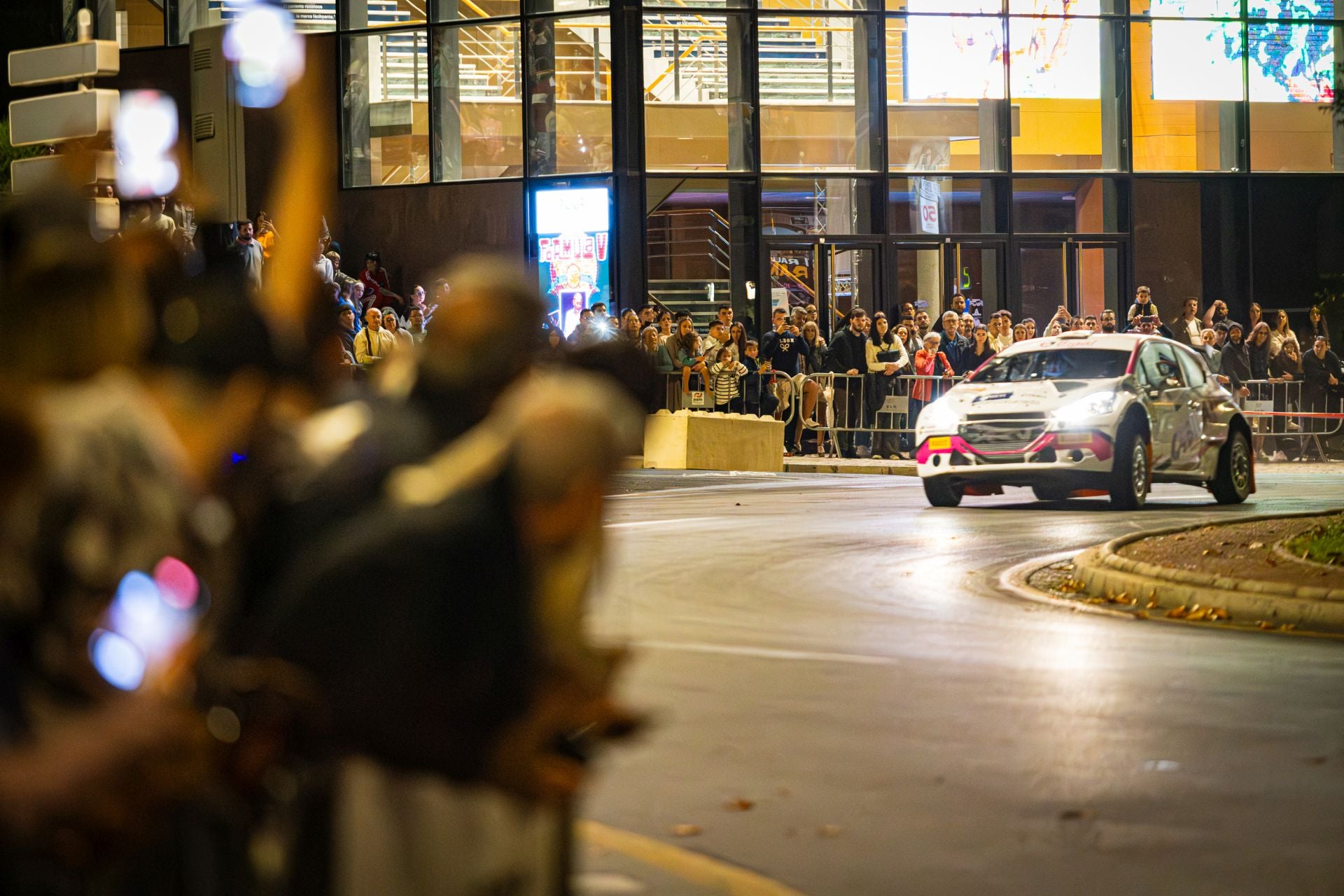Las imágenes de la exhibición urbana del XI Rally de Granada