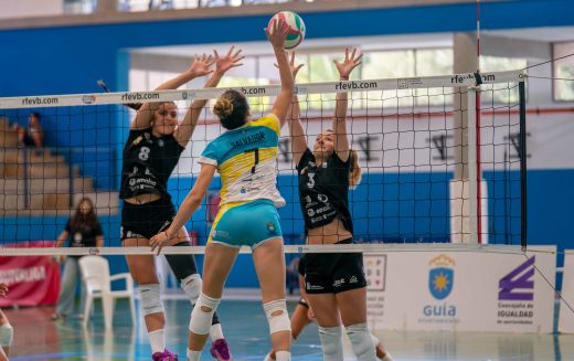 La Superliga Femenina vivió un derbi granadino.