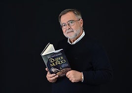 El escritor y profesor José Calvo Poyato.