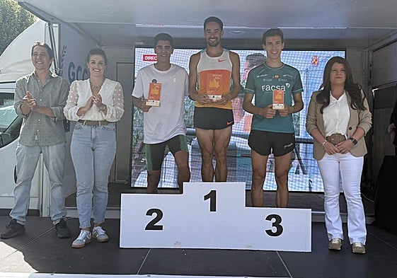 Podio de la categoría masculina.