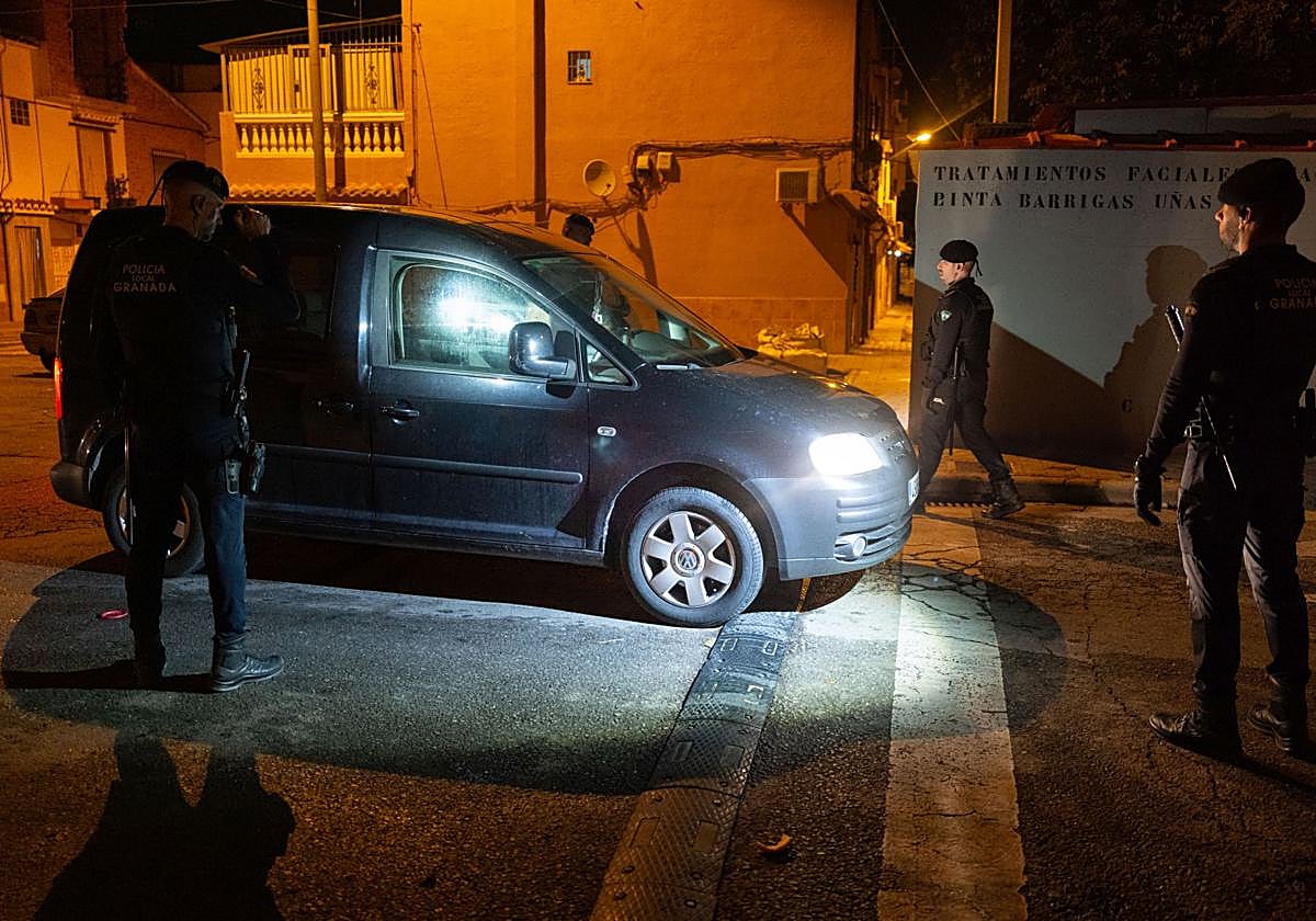Una noche de patrulla con la Policía Local de Granada.