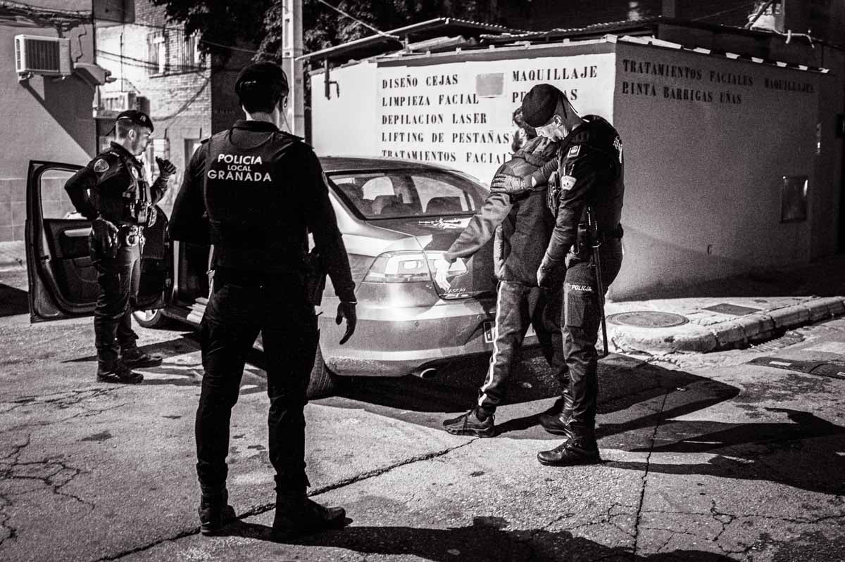 La patrulla, al detalle: una noche con la Policía Local de Granada