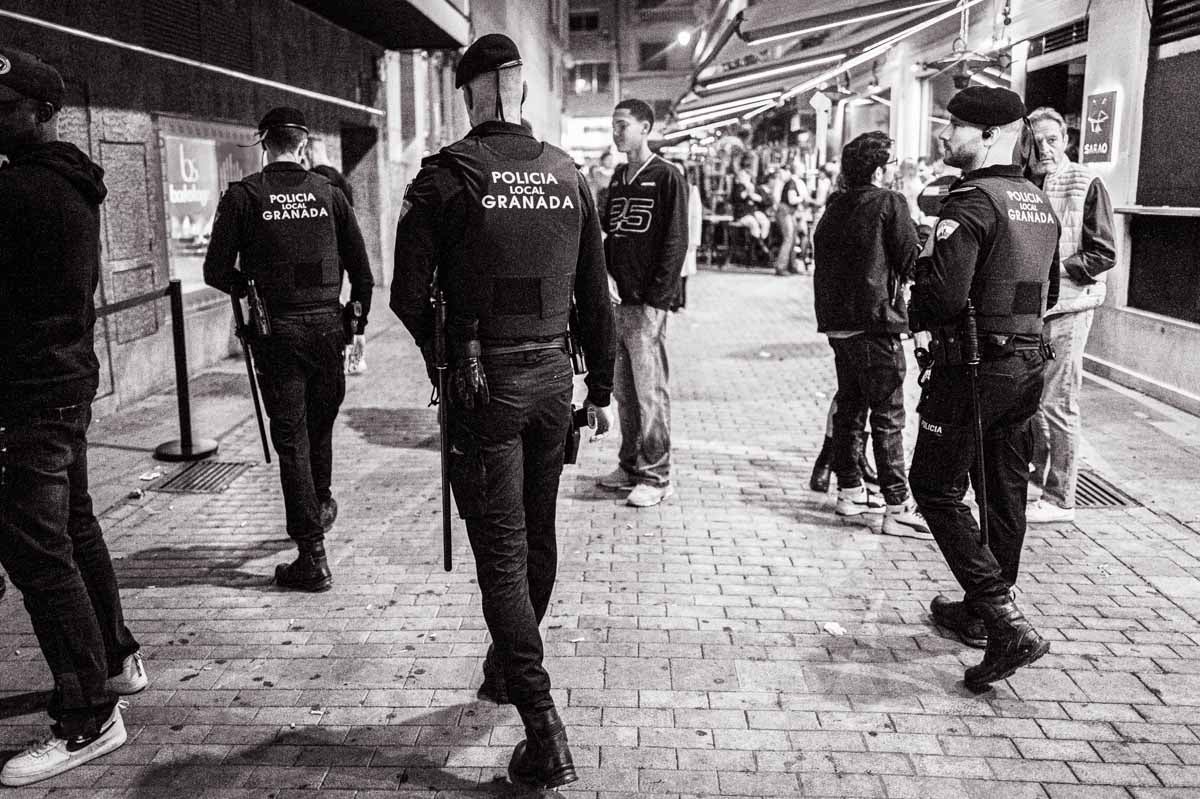 La patrulla, al detalle: una noche con la Policía Local de Granada