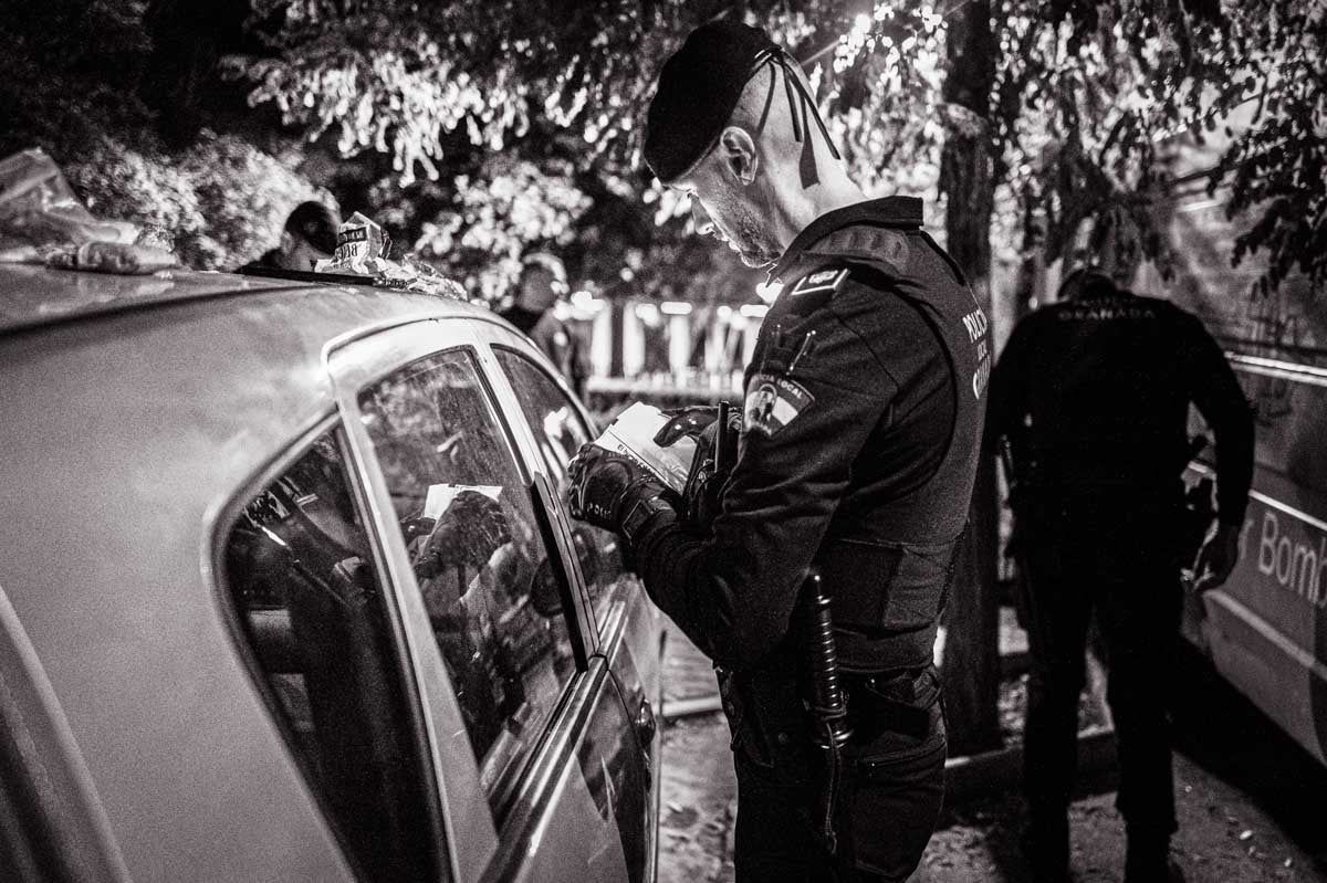 La patrulla, al detalle: una noche con la Policía Local de Granada