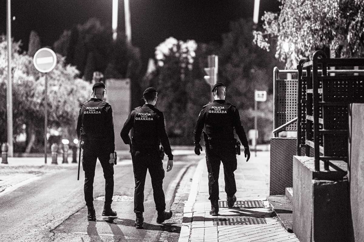 La patrulla, al detalle: una noche con la Policía Local de Granada