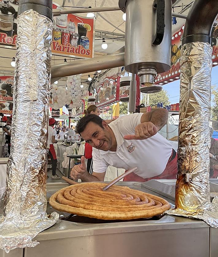 Imagen secundaria 2 - Los jienenses exprimen las últimas horas del puente del Pilar en el ferial