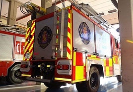 Vehículos en el parque de bomberos de Jaén.