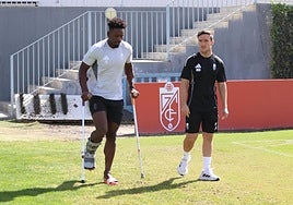 Bouldini, con muletas.