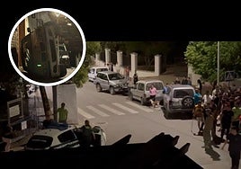 Momento de la detención del hombre el pasado martes, ante la atenta mirada de los vecinos. A la izquierda, coche destrozado en el que presuntamente se desplazaban los autores de los robos.